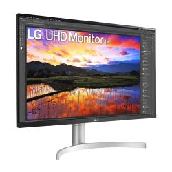 31.5" Монитор LG 32UN650, 3840x2160, 60 Гц, IPS, серебристый / черный