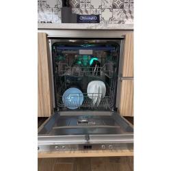 Встраиваемая посудомоечная машина DeLonghi DDW 06F Granate platinum, 60 см, 14 комплектов, Aqua Stop, 3 корзины, внутренняя LED-подсветка