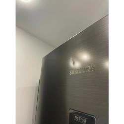 Холодильник Samsung RB37A5291B1